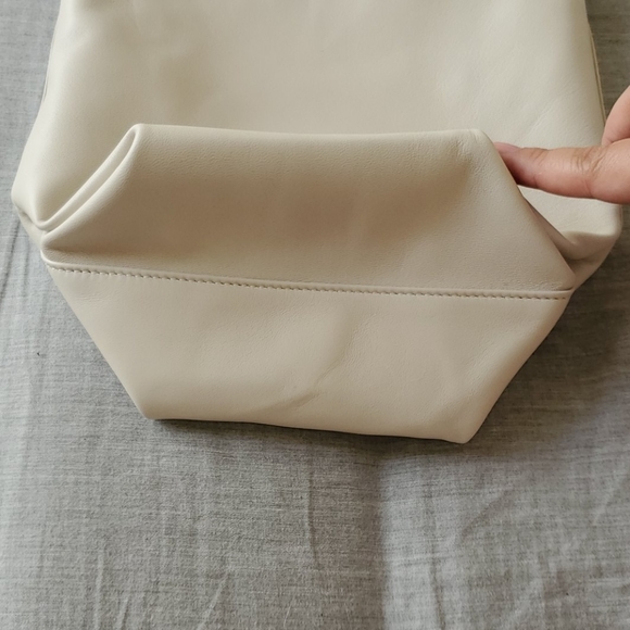 NWT Saint Laurent Small Teddy Bucket Bag - Picture 7 of 16